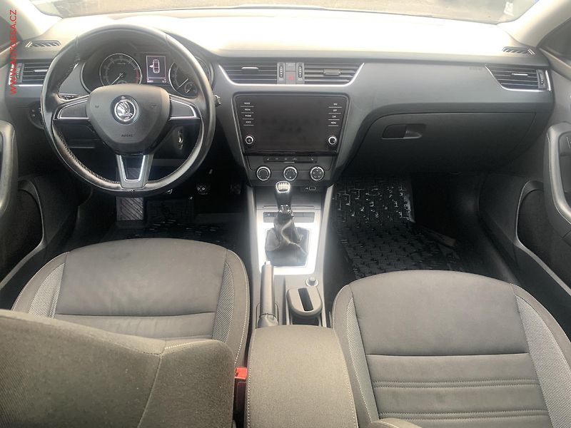Škoda Octavia (2018) 1.4 TSi, 2.maj,ČR, Ambition - fotka 8 z 20