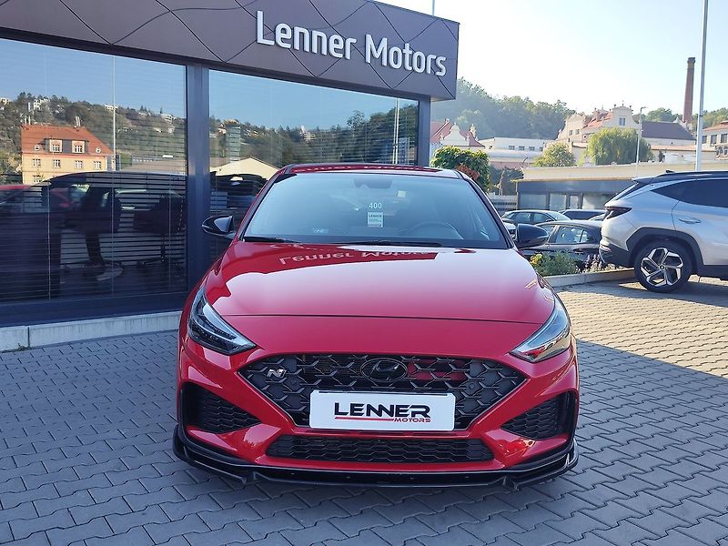 Hyundai i30 2.0 T-GDI/206kW N-Performance - fotka 2 z 38
