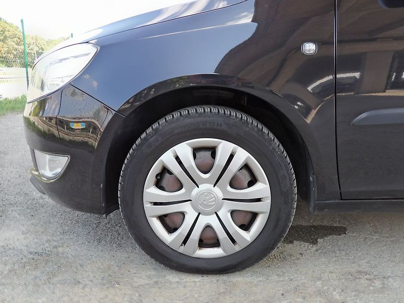 Škoda Roomster 1.2TSI 77kW DSG Ambition - fotka 21 z 36