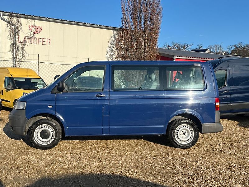 Volkswagen Caravelle 2.5TDI 96KW*8MIST* - fotka 2 z 24