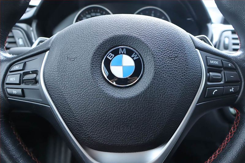 BMW Řada 4 (2015) Sport Line 420d, Automat, Navi - fotka 22 z 25