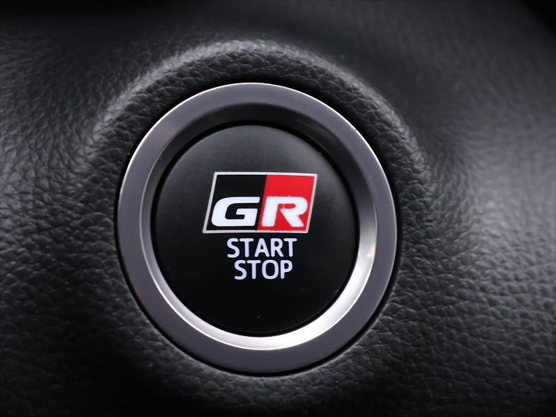 Toyota GR Yaris Four 1,6 T 192kW 4WD DPH - fotka 21 z 35