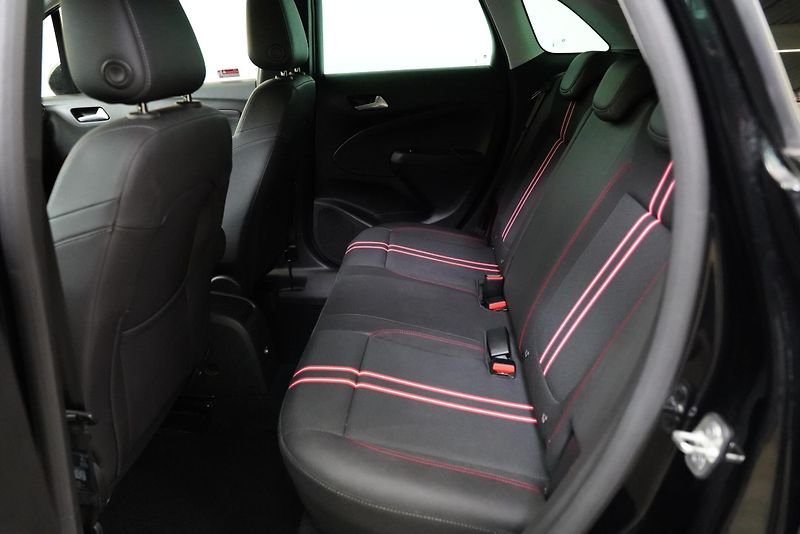 Opel Crossland X - fotka 23 z 24