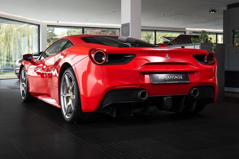 Ferrari 488 - fotka 4 z 23