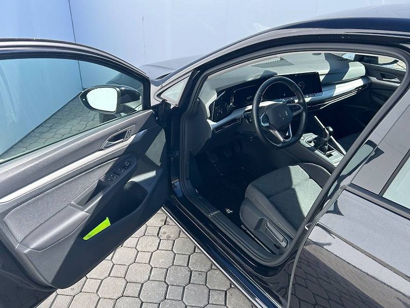 Volkswagen Golf Life 6G 1,5TSi - fotka 5 z 24