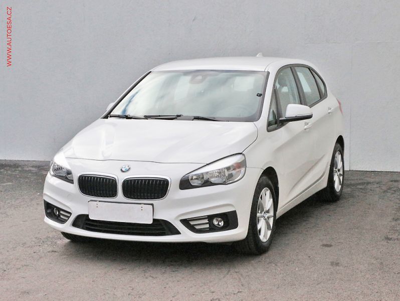 BMW Řada 2 (2017) 2.0T 225i xDrive, LuxuryLine - fotka 3 z 3