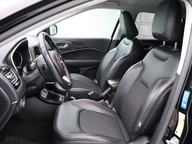 Jeep Compass 1,6 D LIMITED Aut.klima CZ - fotka 10 z 27