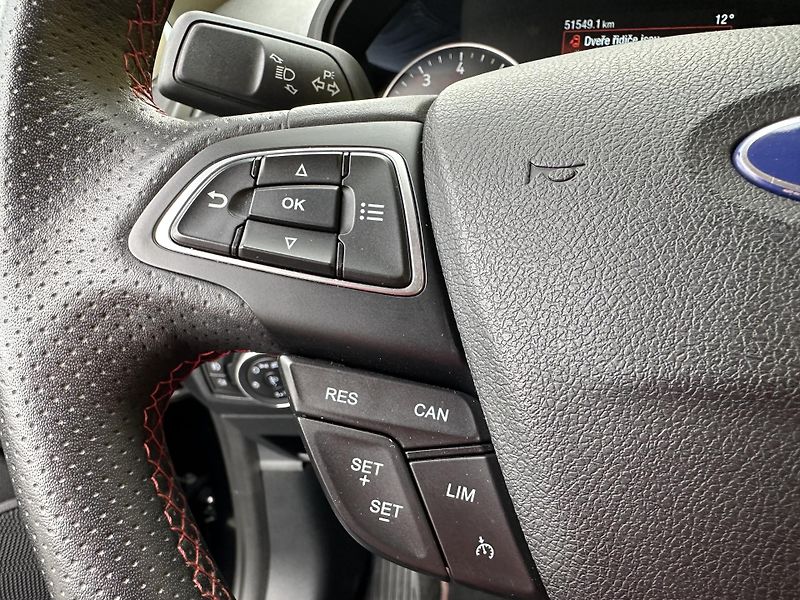 Ford EcoSport (2023) 1.0EB/92kW *ST LINE* 1.Maj.  - fotka 12 z 41