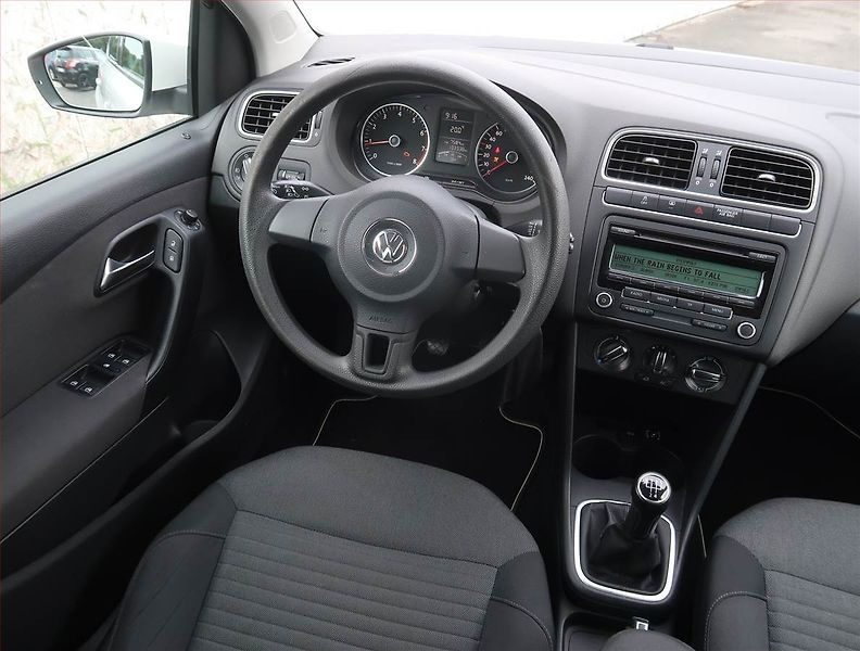 Volkswagen Polo (2011) 1.2 12V, Tempomat - fotka 7 z 17