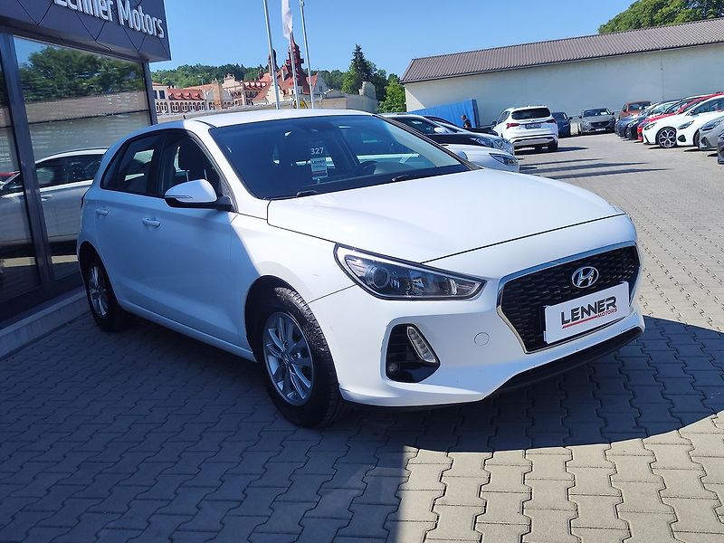 Hyundai i30 1.4i/73kW Trikolor Komfort - fotka 3 z 29