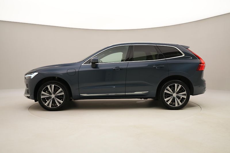 Volvo XC60 T8 AWD ULTRA BRIGHT REZERVACE - fotka 10 z 64