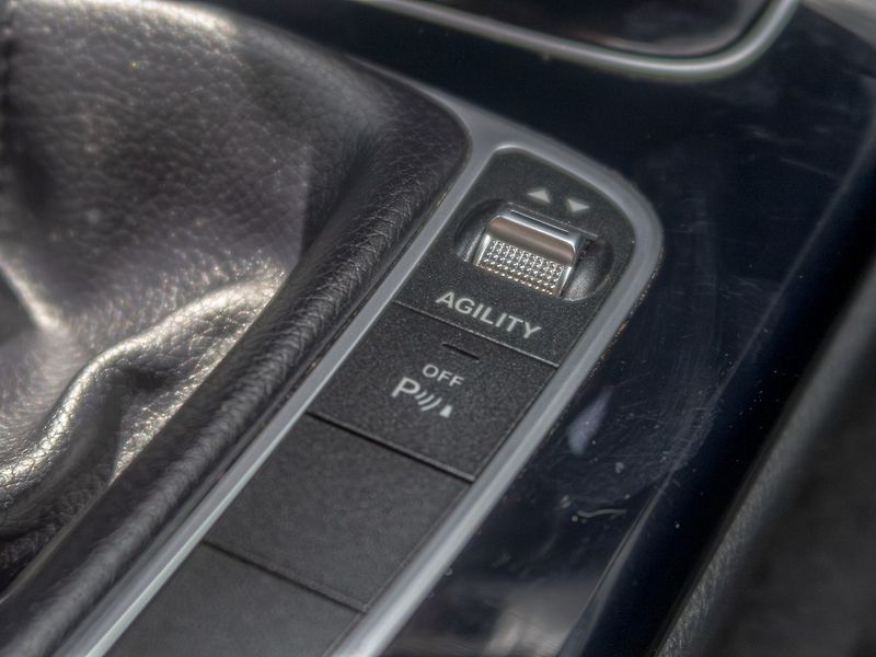 Mercedes-Benz Třídy C (2019) 220CDI LED – NAVIGACE - fotka 31 z 58