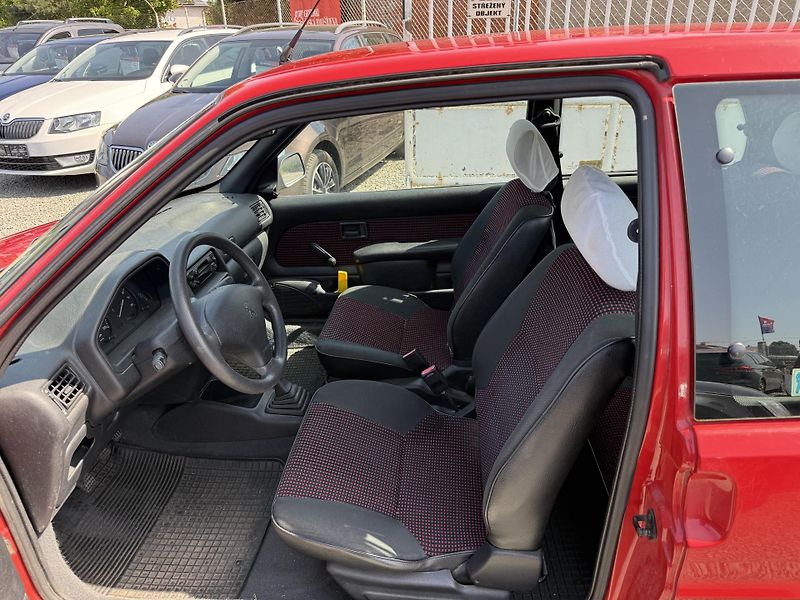 Peugeot 106 1.0i - fotka 8 z 12
