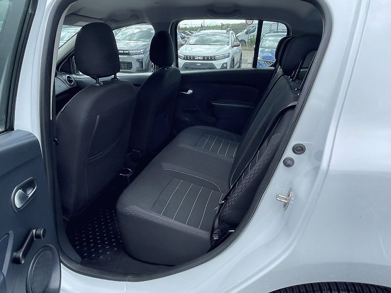 Dacia Sandero (2020) 1.0 TCe,54kW,Klima,ČR - fotka 22 z 28