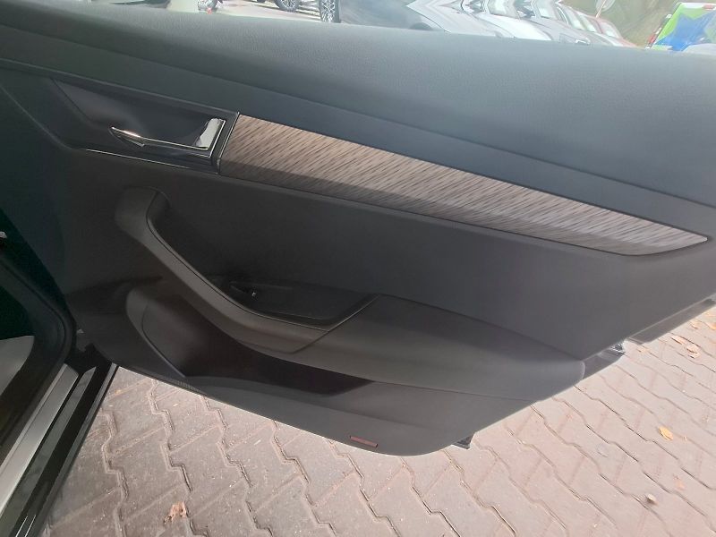 Škoda Karoq (2024) TOP SELECTION TSI 1.5/110KW 6M - fotka 17 z 44