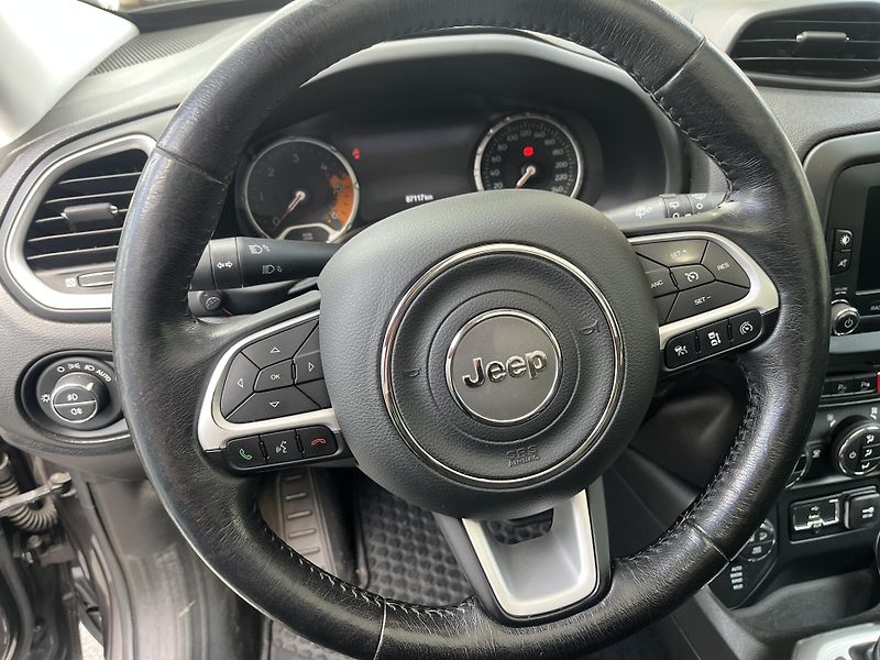 Jeep Renegade (2017) 2,0 D 103 Kw LIMITED 4X4 AT ČR - fotka 12 z 20