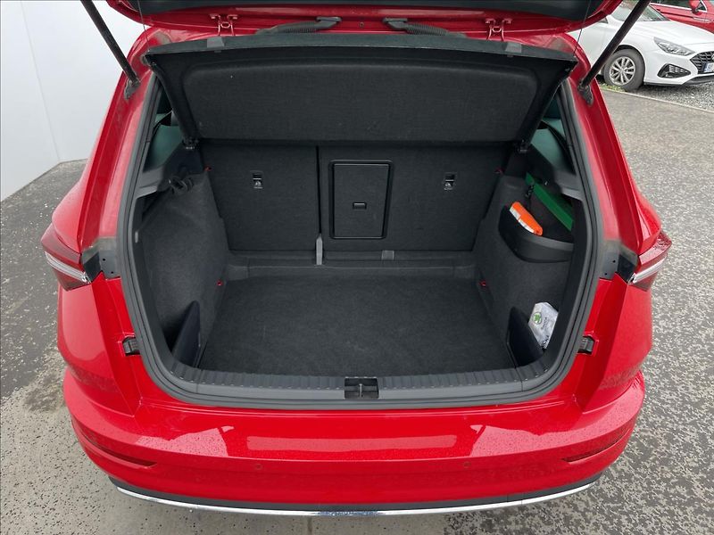 Škoda Karoq 1,5 TSI DSG Sportline Plus ACC - fotka 24 z 24
