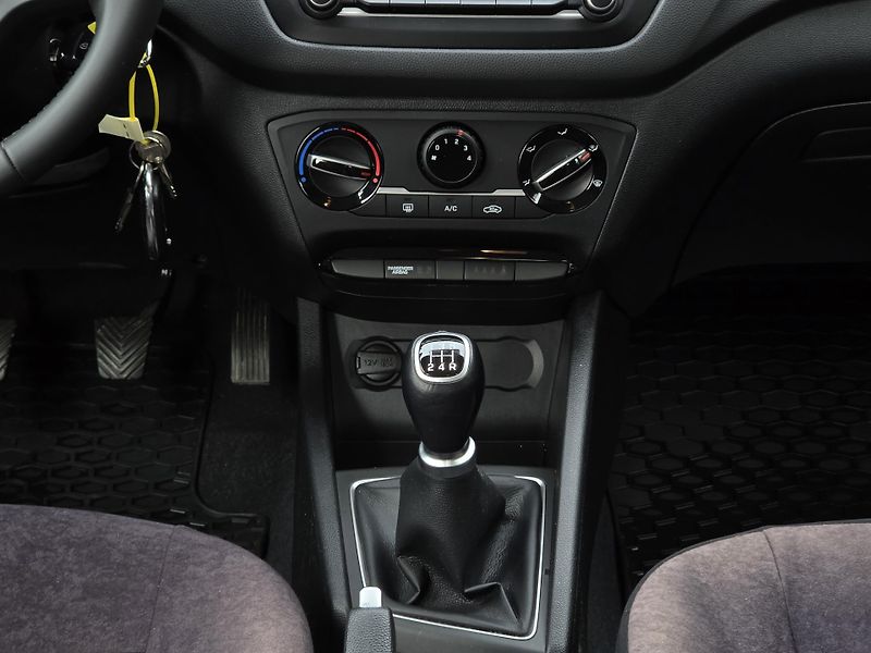 Hyundai i20 (2018) 1,2i 55kW - fotka 15 z 17