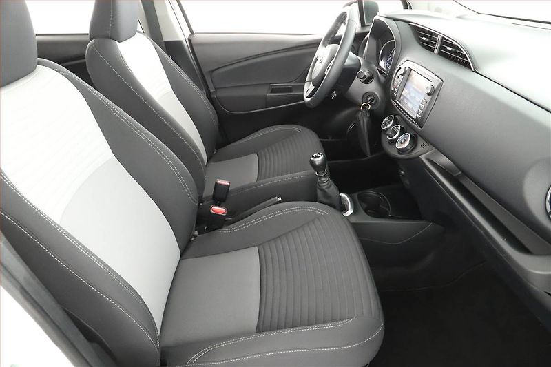 Toyota Yaris (2018) 1.5 Dual VVT-i, ČR,1.maj - fotka 7 z 18