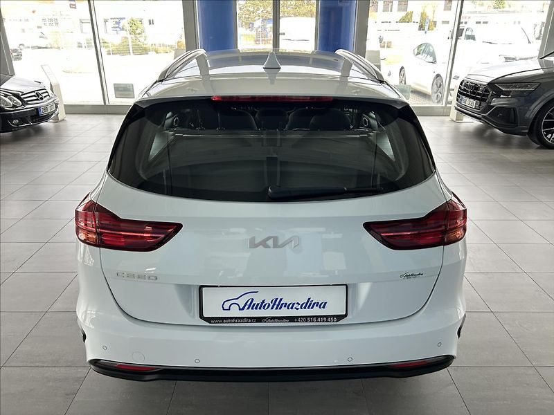 Kia Ceed 1,5   T-GDI 118kW,FRESH,1.MAJ, - fotka 5 z 22