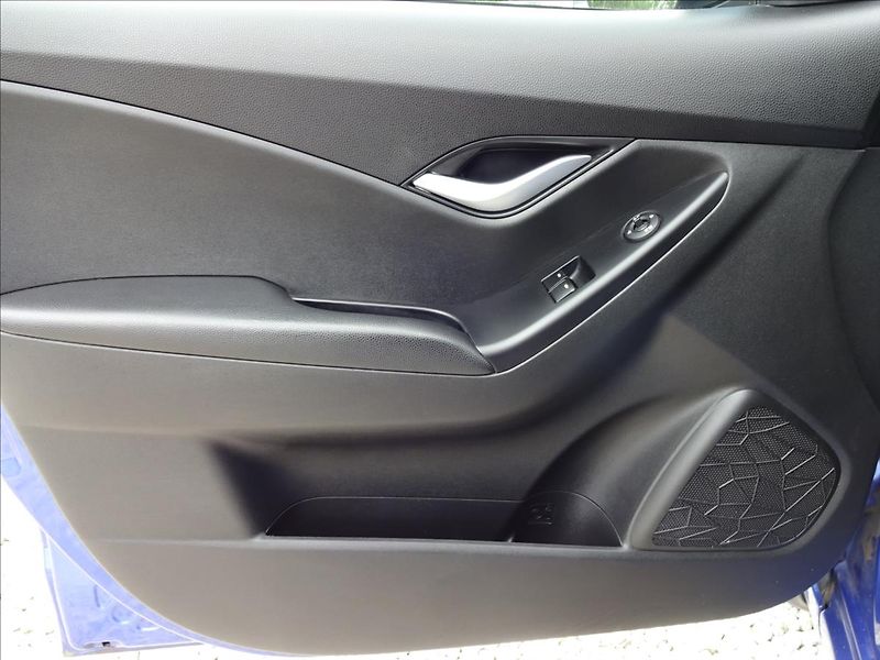 Hyundai ix20 1,6 i 91kW 56 000km - fotka 18 z 48