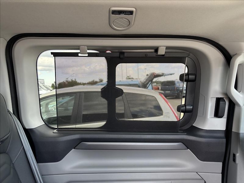 Ford Tourneo Custom 2,5 PHEV 171kW Titanium X L1 - fotka 27 z 59