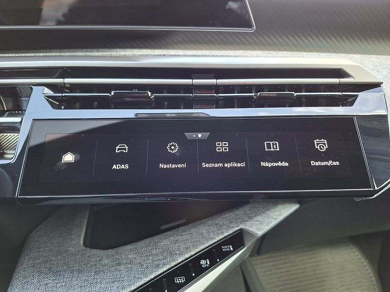 Peugeot 3008 ALLURE HYBRID 145k e-DCS6 - fotka 27 z 29