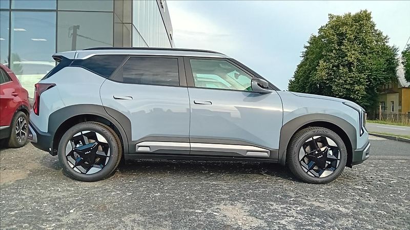 Kia Seltos 1,6 T-GDi 4x2 7DCT EXCLUSIVE - fotka 4 z 5