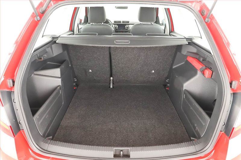 Škoda Fabia (2019) 1.0 TSI, Tempomat - fotka 9 z 17