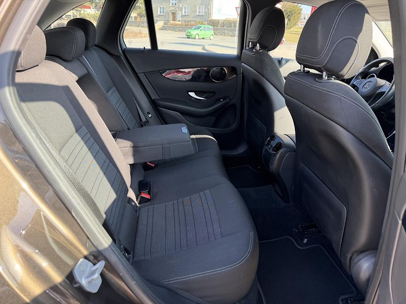Mercedes-Benz GLC 220d 125kW 4Matic - fotka 49 z 68