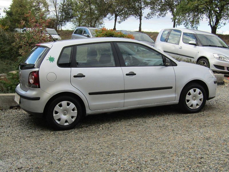 Volkswagen Polo (2006) 1.4 I 55kW  ZIMNÍ PNEU  1.MAJI - fotka 10 z 38