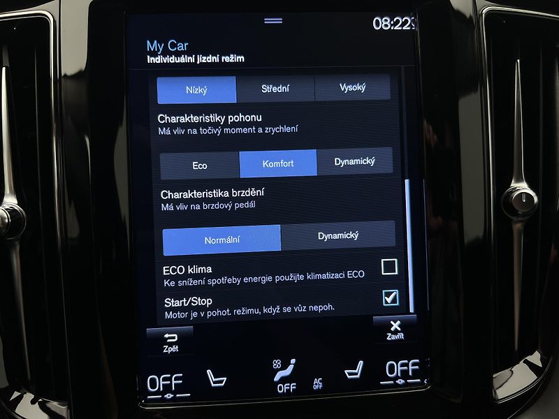 Volvo XC60 B4 MOMENTUM - fotka 38 z 46