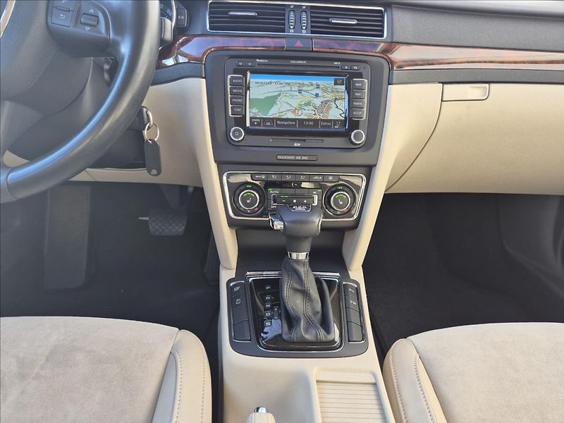 Škoda Superb 3,6 FSi V6 DSG 4x4 106Tis.Km!! - fotka 23 z 30