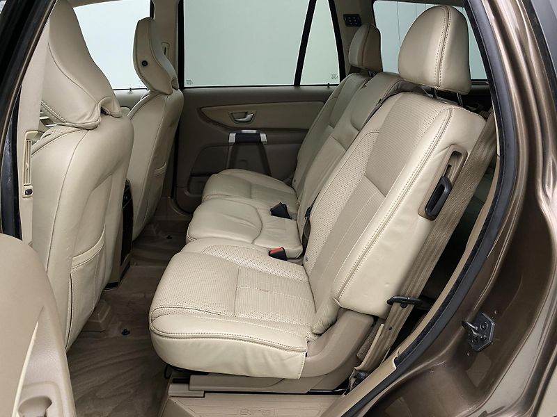 Volvo XC90 D5 AWD EXECUTIVE AUT CZ - fotka 5 z 37