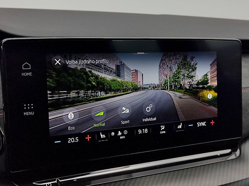 Škoda Octavia (2023) Combi RS 2,0 Tdi 147 Kw 4x4 DS - fotka 19 z 38