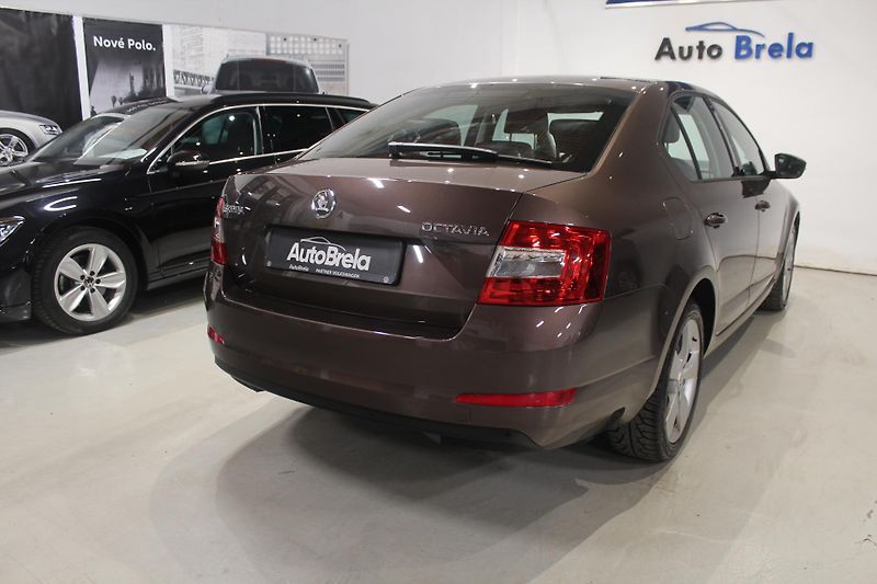 Škoda Octavia (2014) 1.2TSI DSG Elegance  - fotka 12 z 29