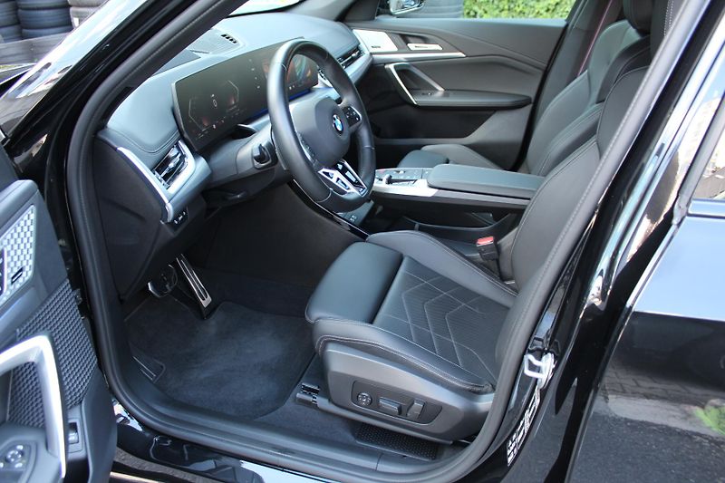 BMW X1 xDrive23d Mpaket - fotka 11 z 24