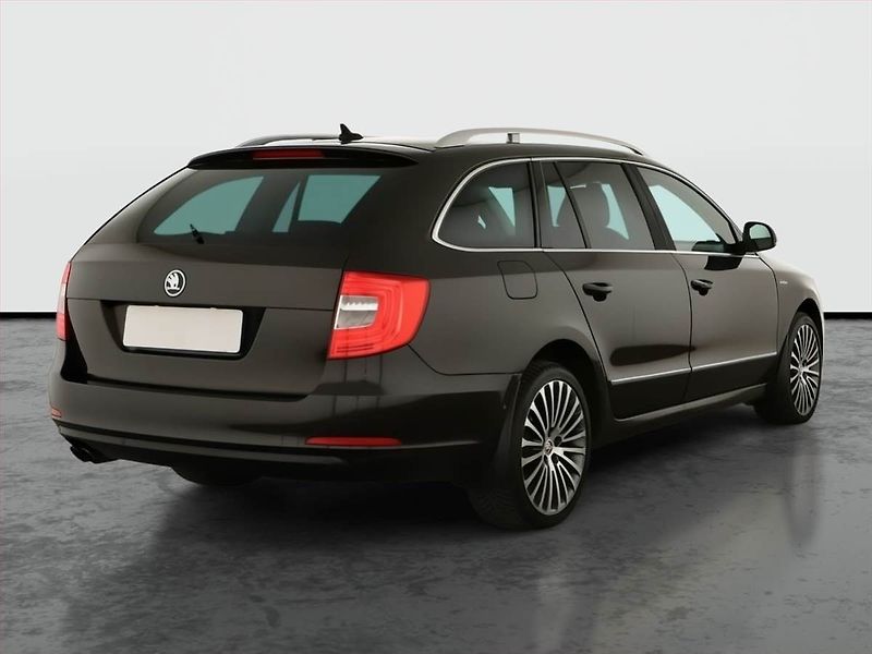 Škoda Superb (2013) Laurin&Klement 2.0 TDI, 4X4 - fotka 5 z 21