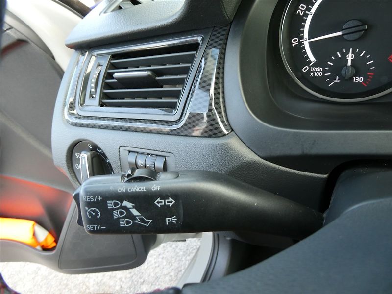 Škoda Rapid 1,2 TSi 77kW MONTE CARLO,2xkol - fotka 37 z 43
