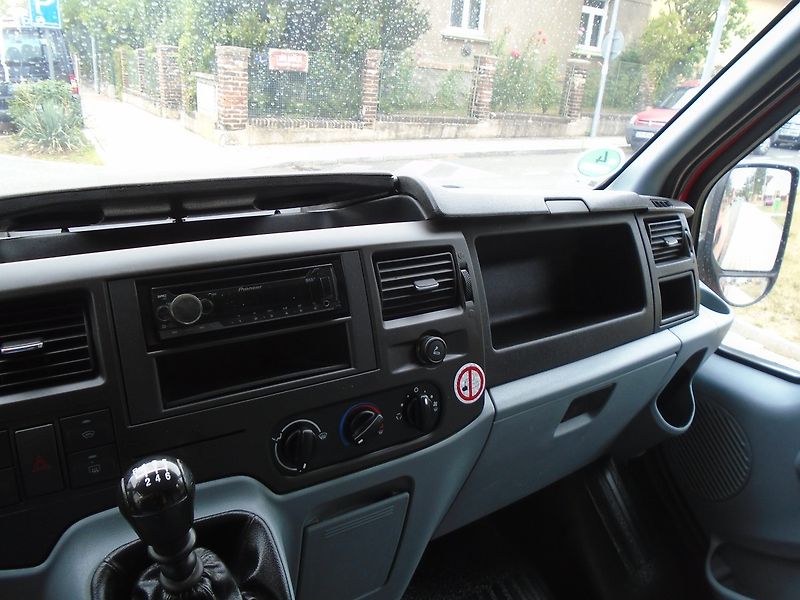 Ford Transit (2013) 2.2 TDCI, L1H1 - fotka 16 z 20
