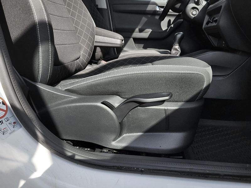 Škoda Fabia 1.0 TSI AMBITION Combi TOUR - fotka 26 z 46