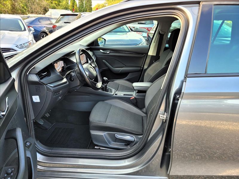 Škoda Octavia 1,0 TSI,NAVI,LED,VIRTUAL,KEYLE - fotka 9 z 50