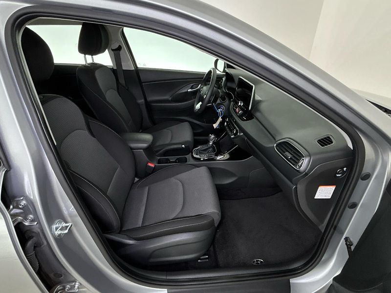 Hyundai i30 Smart DCT - fotka 9 z 26