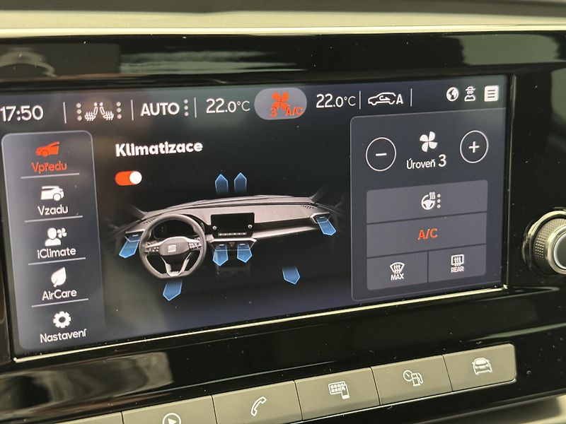 Seat Leon 1.5 TSI 110kW FR CZ - fotka 46 z 52