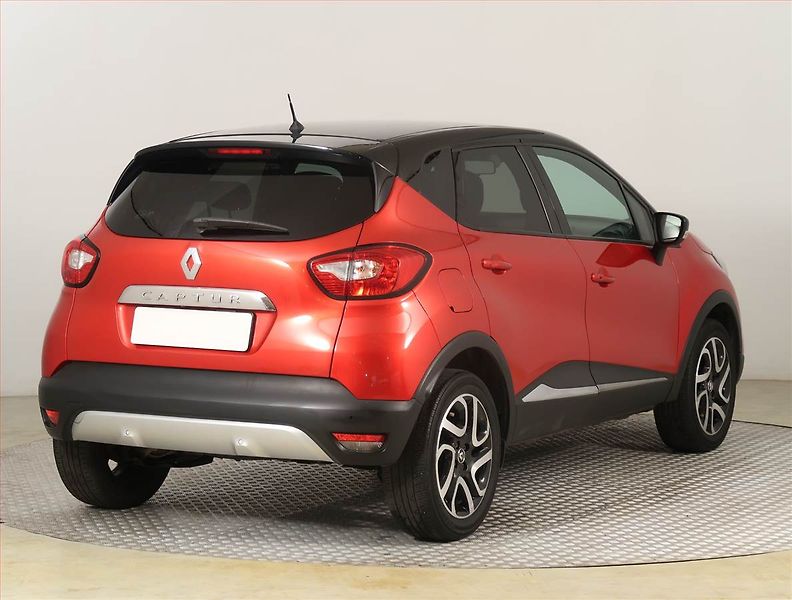 Renault Captur (2017) 1.2 TCe, Kůže, Tempomat - fotka 5 z 18