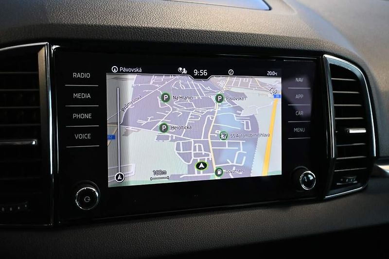 Škoda Karoq (2024) 2.0 4x4 DSG LED TOUR Virtual K - fotka 17 z 33