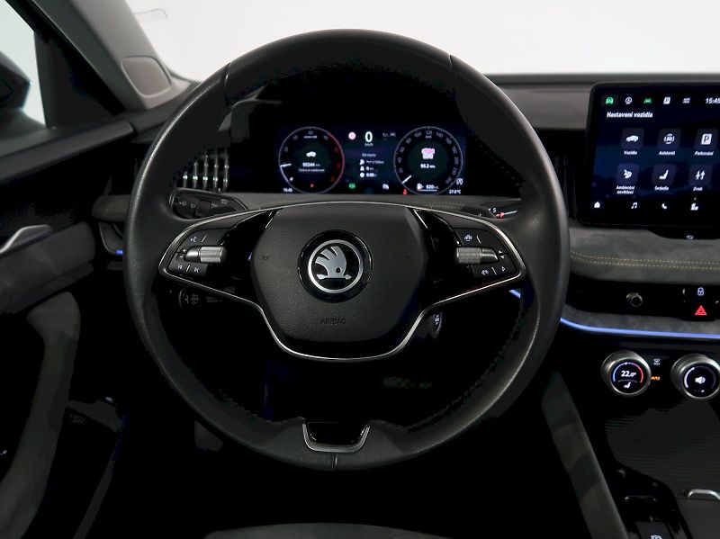 Škoda Superb (2024) SELECTION 2.0TDI 110KW DSG PAN - fotka 19 z 43