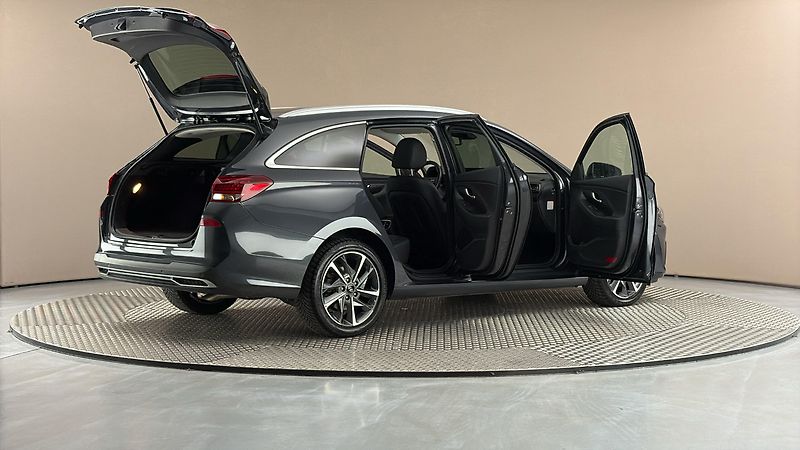 Hyundai i30 1.5 T-GDI AUT Style Kombi - fotka 6 z 28