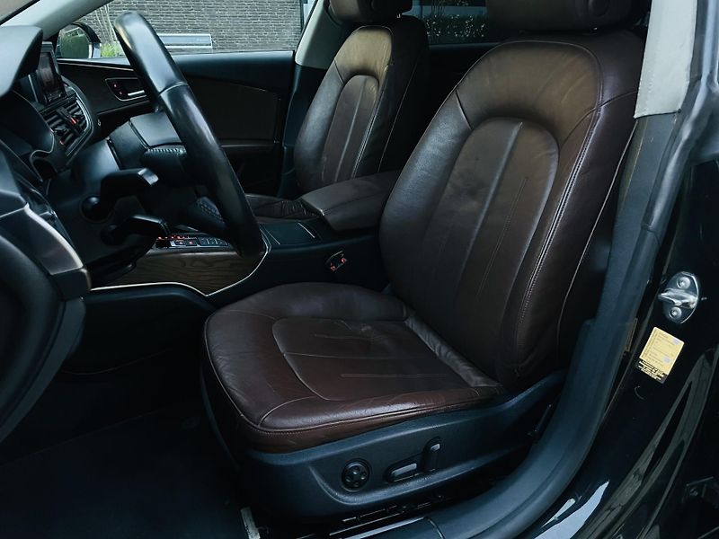 Audi A7 3.0TDI AUT 4x4 KAMERA TAŽNÉ - fotka 29 z 46