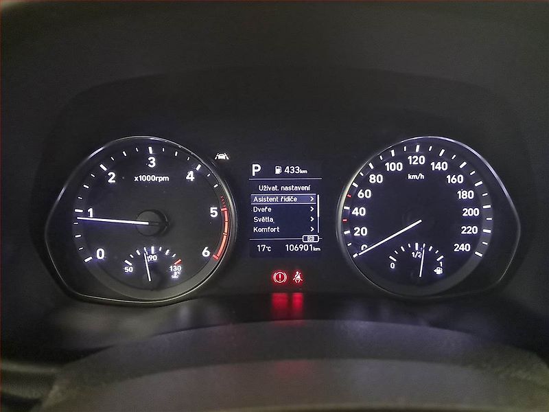 Hyundai i30 (2021) 1.6 CRDi MHEV, Automat - fotka 11 z 19